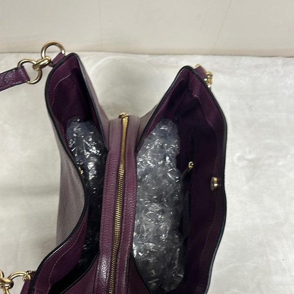 Coach Hallie Shoulder Bag Refined pebble leather Boysenberry Purple / Gold - Picture 6 of 16